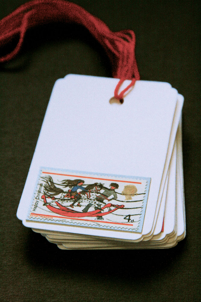 aprons and hammers Deck the halls