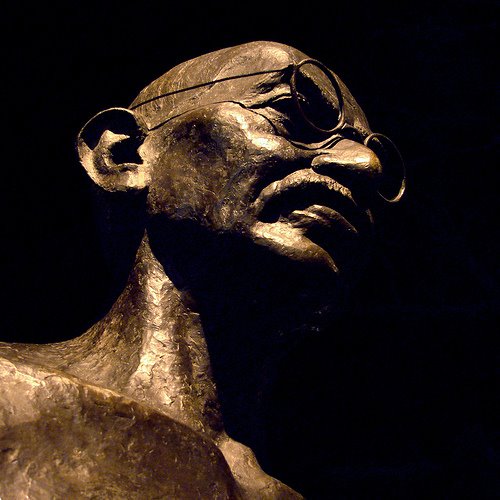 [gandhi.jpg]