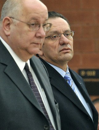 [EDDIE+IN+COURT.bmp]