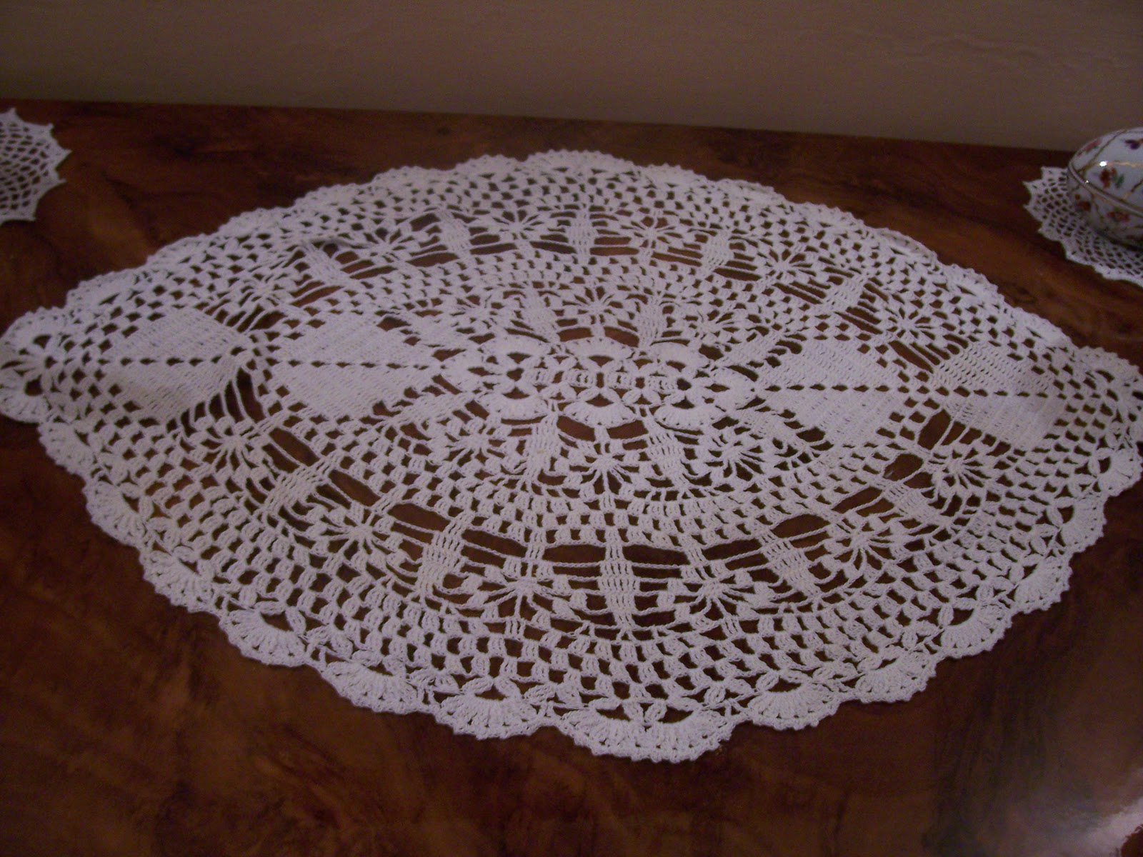 Tablecloth Crochet Pattern | Dobbles Craft Designs