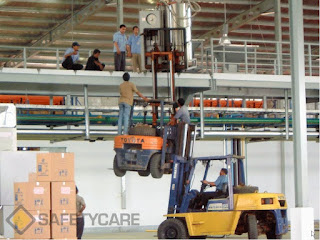 Workplace Safety Blog Safetycare Safety Training Videos Free Safety Pictures And Resources Forklift Shocker