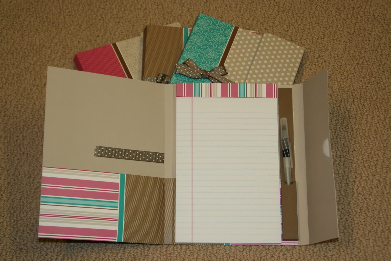 My Creative Corner!: Thoroughly Modern Folders Notebooks