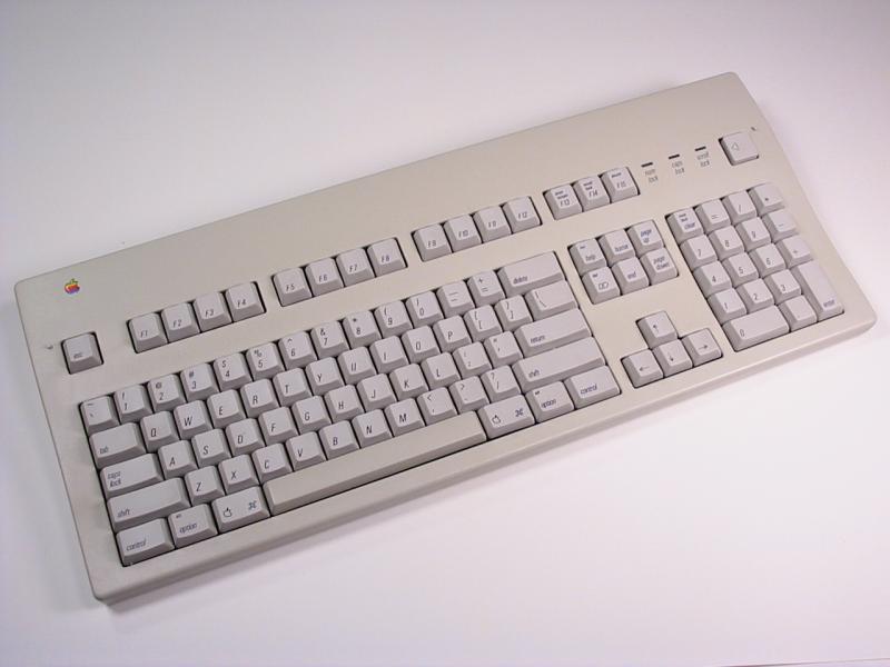 [Apple_ExtendedKeyboardII-M3501.jpg]