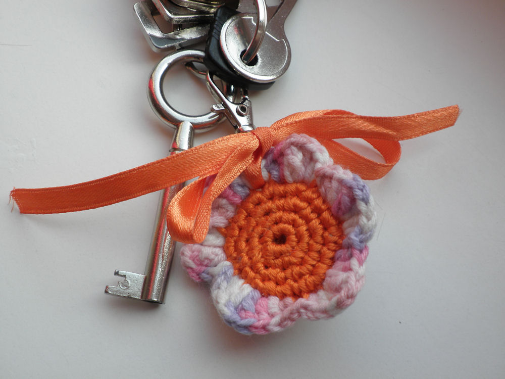 Action Hero : : Knitting Weblog: Crocheted Flower Pattern