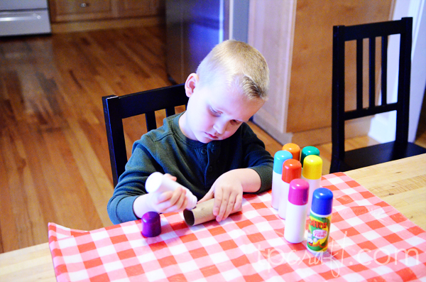 TPcraft.com: Toilet Paper Roll Race Car