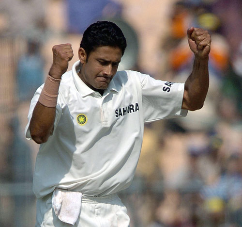 [Kumble+celebrates+his+434th+Test+wicket,+equalling+Kapil+Dev's+record,+against+South+Africa+in+Kolkata+in+December+2004-782902.jpg]