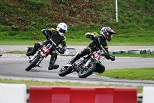 het Pitbike-team van Penta College Oude Maas in aktie