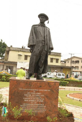 happy lagosian: Fashola Honours A Great Lagosian And Engineering Genius, Ayodele Awojobi.