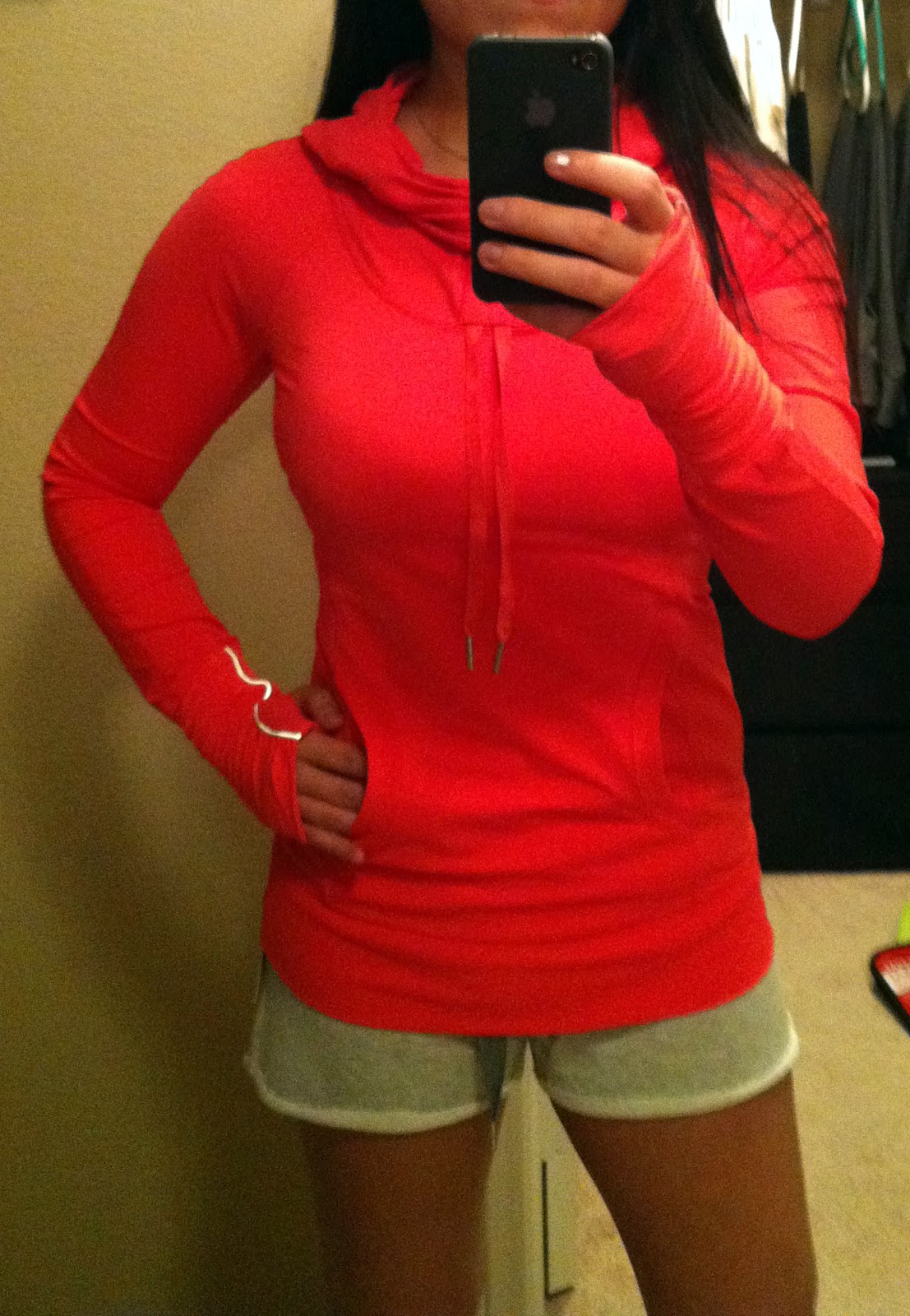 My Superficial Endeavors: Lululemon Run: Ambition Pullover & Some Shorts