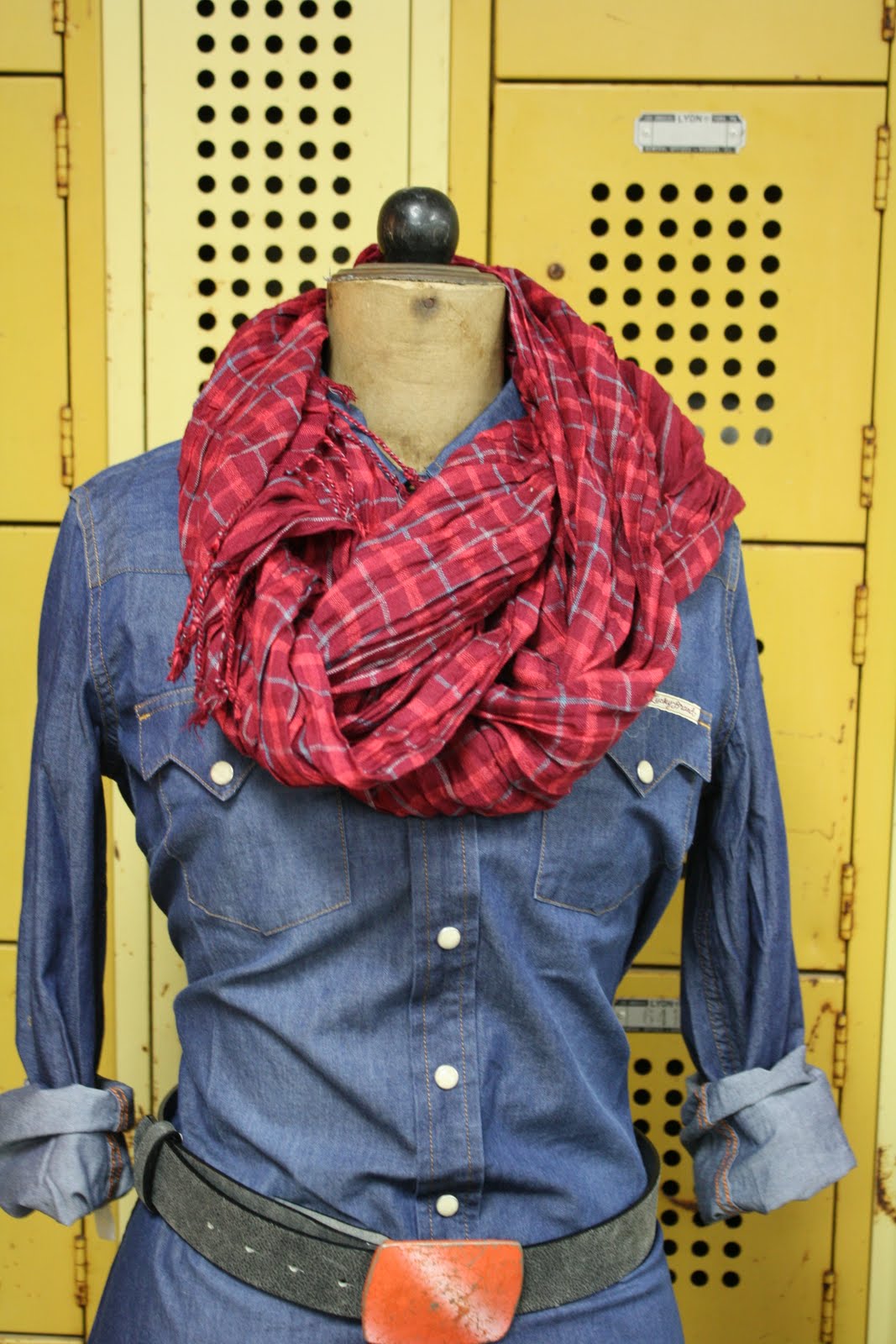 sticks and stones How to tie your scarf a tutorial.