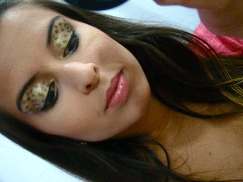 Amanda Albuquerque Make Up: Make oncinha!