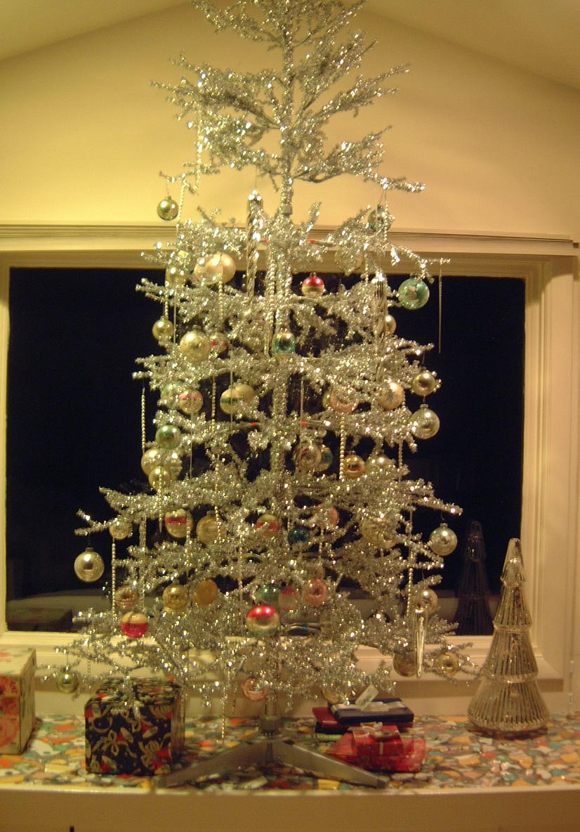 [christmas+tree+6.jpg]