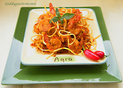 Shrimp curry over crispy flour sticks: Click on picture for recipe
