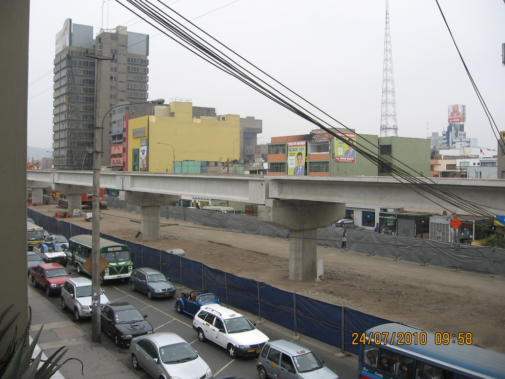 Metro de Lima (Horizonte 2025): Casi Rojo: Cruce de Javier Prado y Aviación