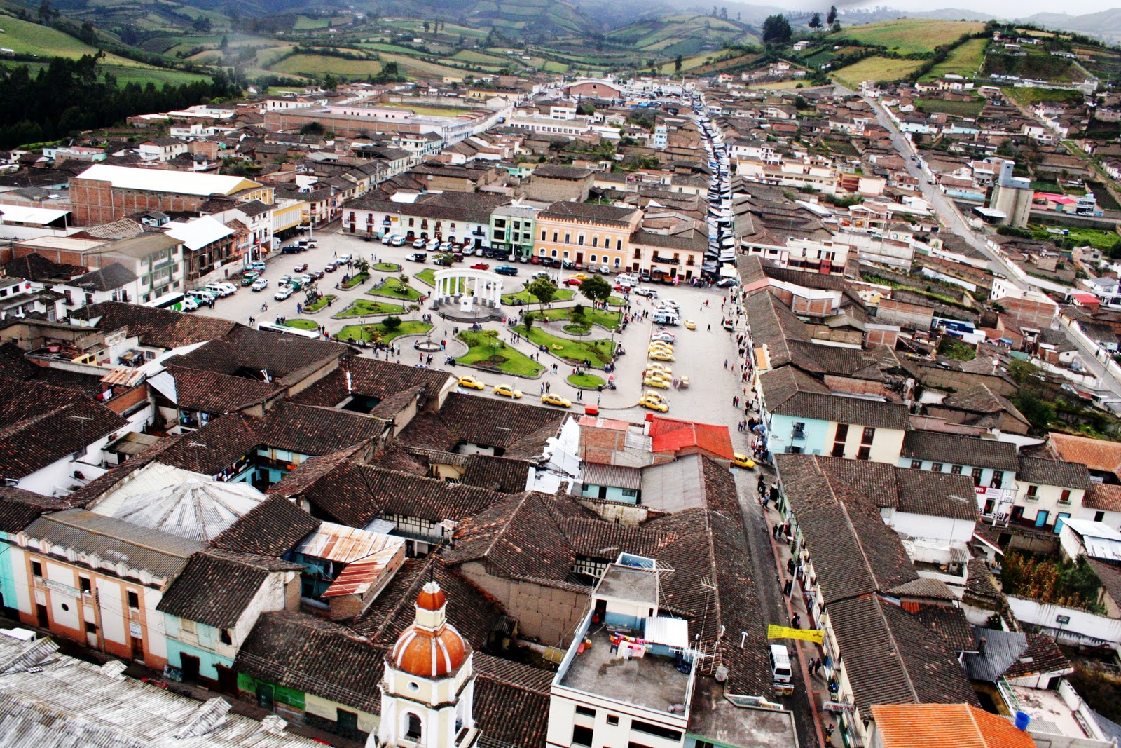 Las Maravillas: CANTÓN MONTÚFAR