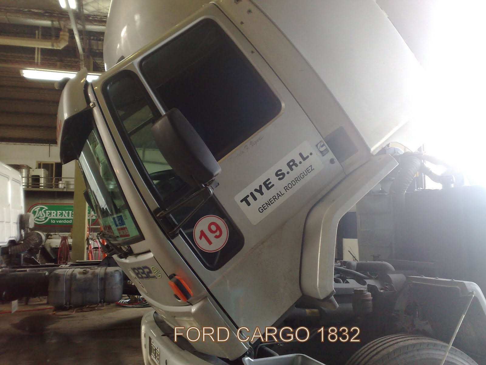 Ford cargo 1833