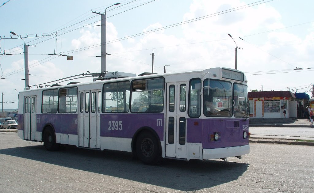 мтб-82 троллейбус в москве. троллейбус лаз севастополь. троллейбус зеленый синий. троллейбус зиу 682 казань. зеленый троллейбус.