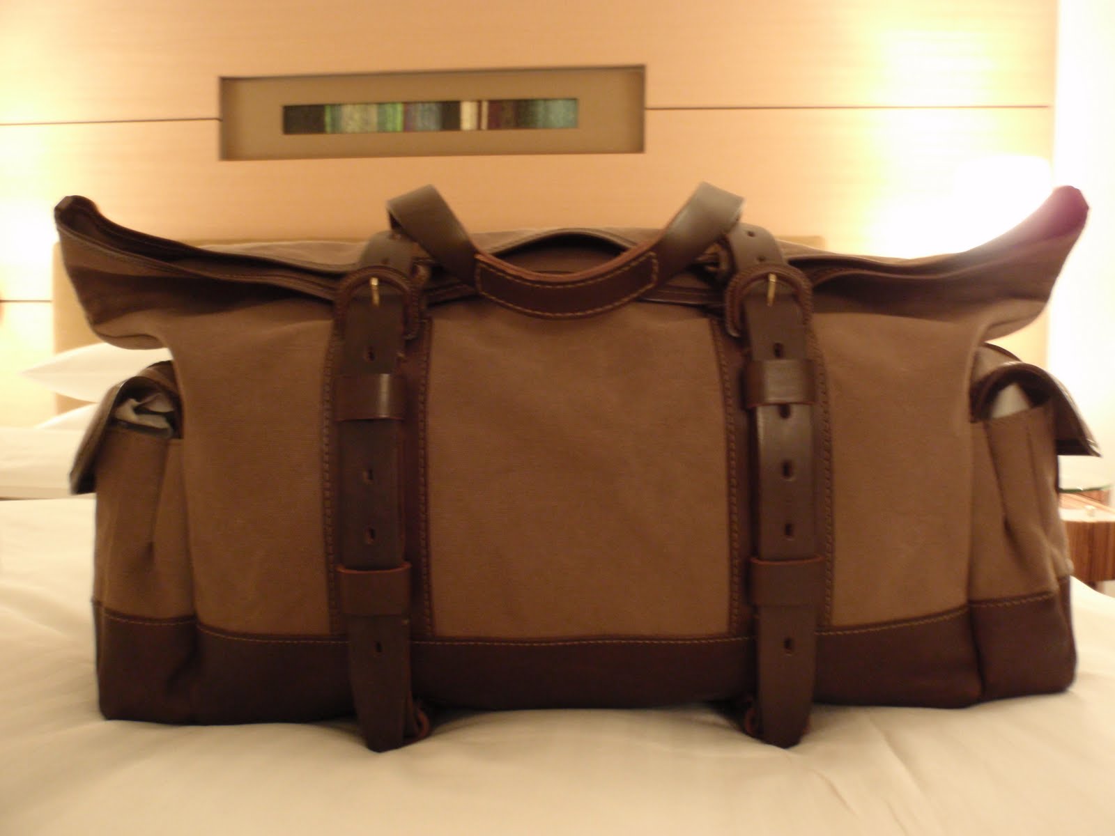 The Glamorous Jerry.............. 时尚 Dan GentenA New Leather Brand