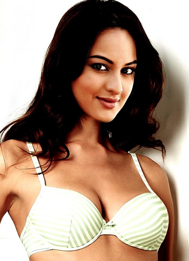 Celebrity Sexy Show Sonakshi Sinha Bikini Pics Sonakshi Sinha In Two 