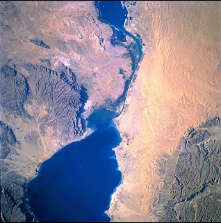 Mengenal Sejarah Terusan Suez