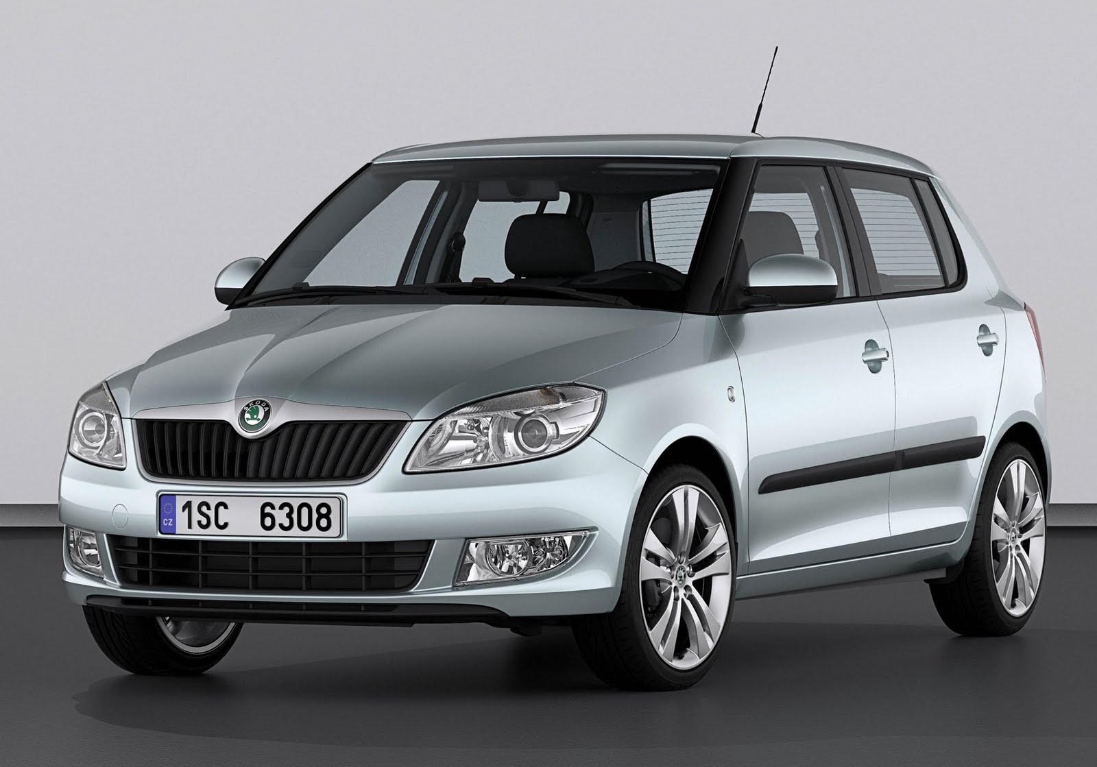 [skodafabiafacelift.jpg]