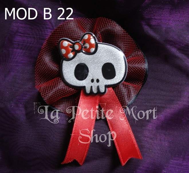 Broche Skully modelo B22
