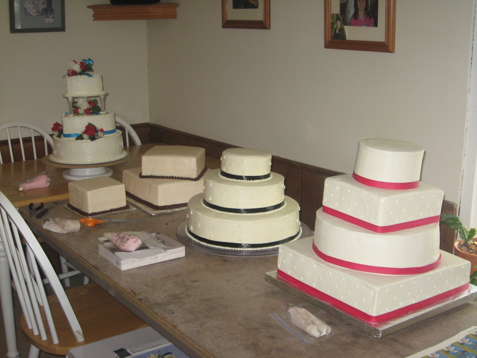 CAKES BY BRENDA (Great Falls, Montana) It takes a lot to keep 4