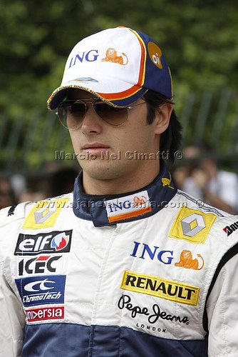 [3072435529_56bf0b393f.jpg]