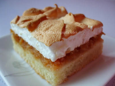 Prăjitură cu gem şi bezea