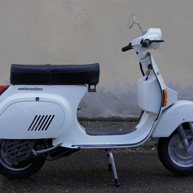 Мотороллер Vespa p125