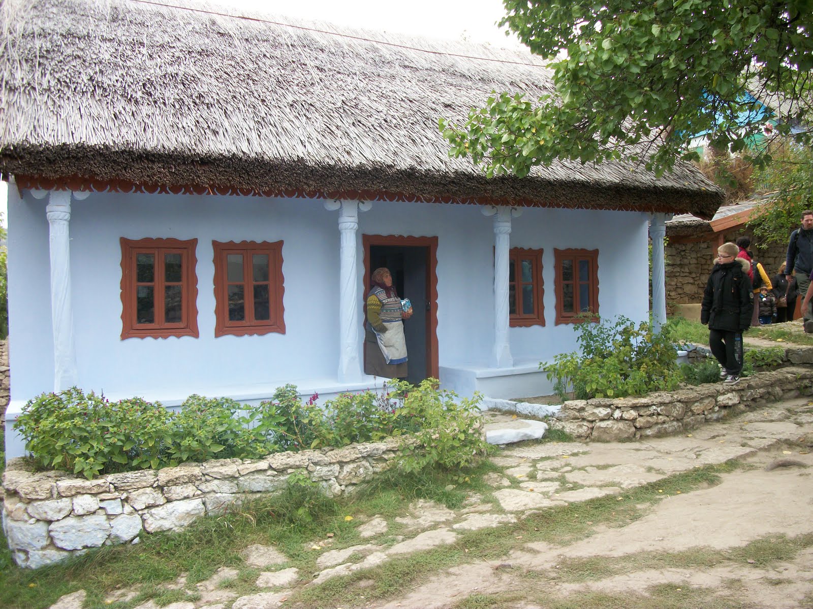 McLauchlan's Moldovan Musings The Traditional Peasant House, cont.