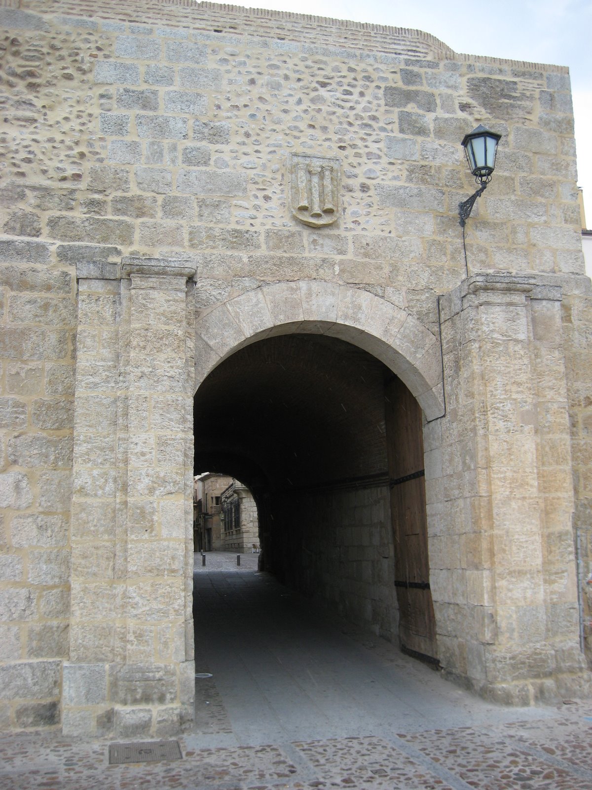 [Puerta+del+Conde,+Ciudad+Rodrigo_002+(1).JPG]