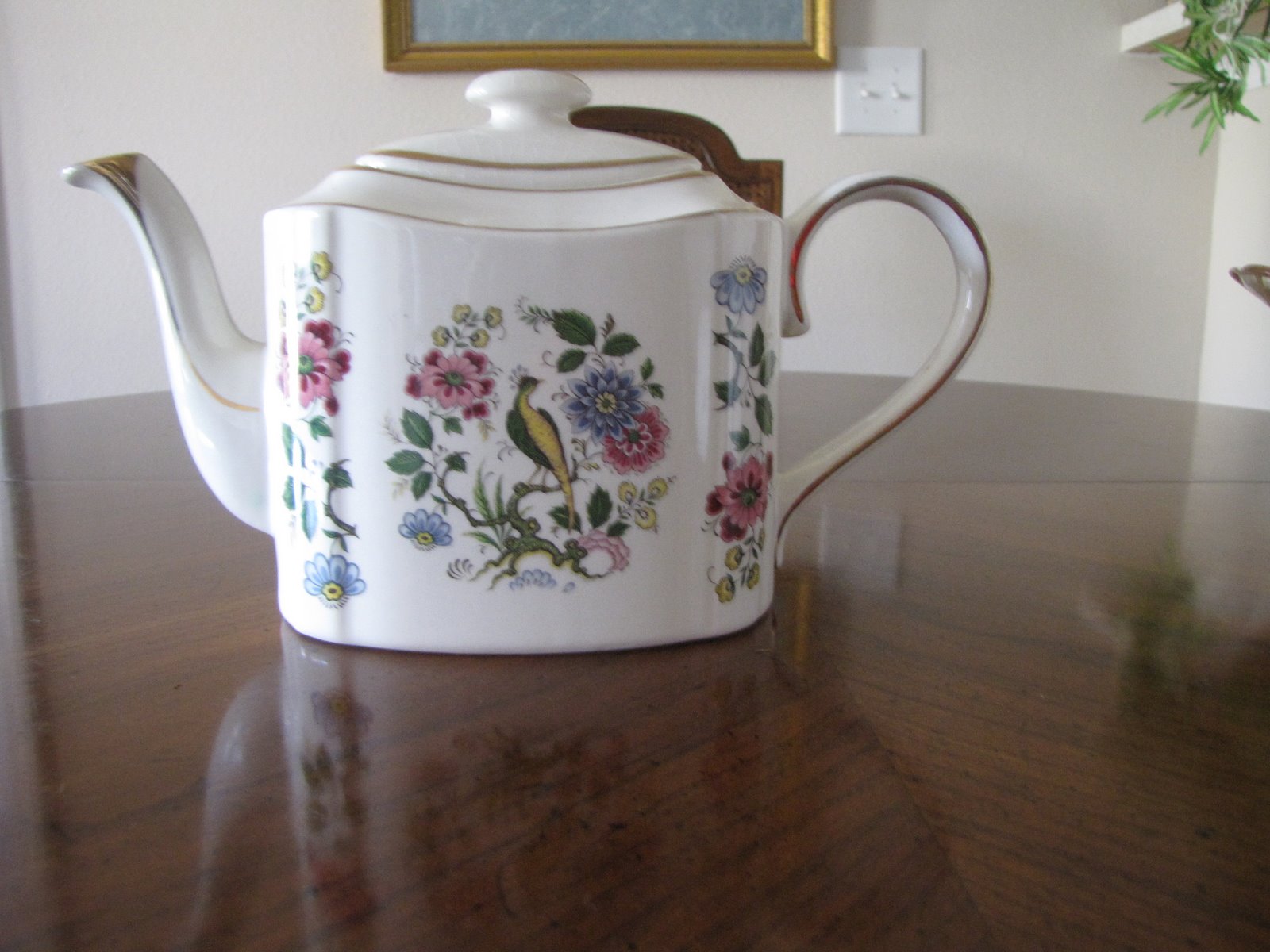 [Mama's+Teapot+from+England+IMG_1015.JPG]