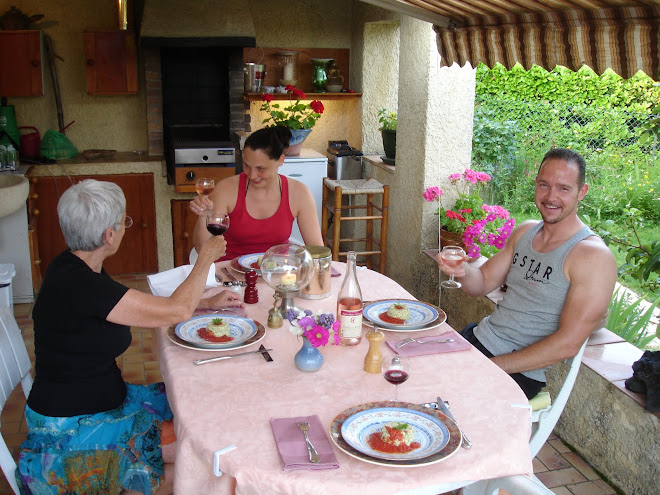 table d'hôtes sur la terrasse