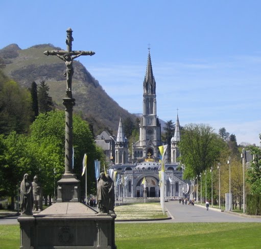 Travel Moments: Excellent exploring place Lourdes France