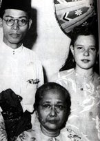 Nadra, Mansor Adabi and Cik Aminah
