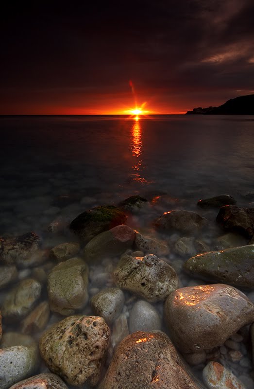 [piedras-y-amanecer.jpg]