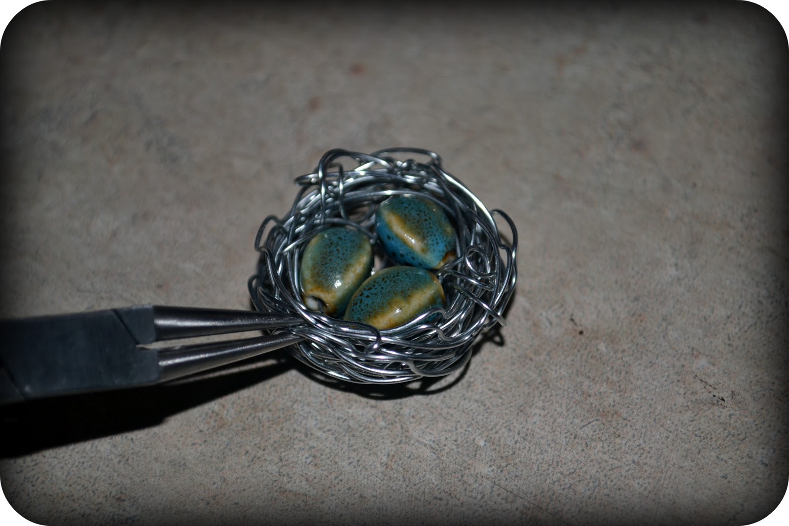Quaint Oaks Wire Bird Nest