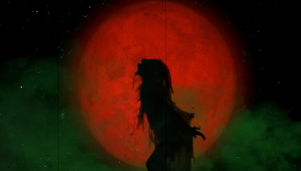 Red head sound дюна. Кровавая Луна девушка. Восход кровавой Луны(2009). Кровавая Луна 1997.