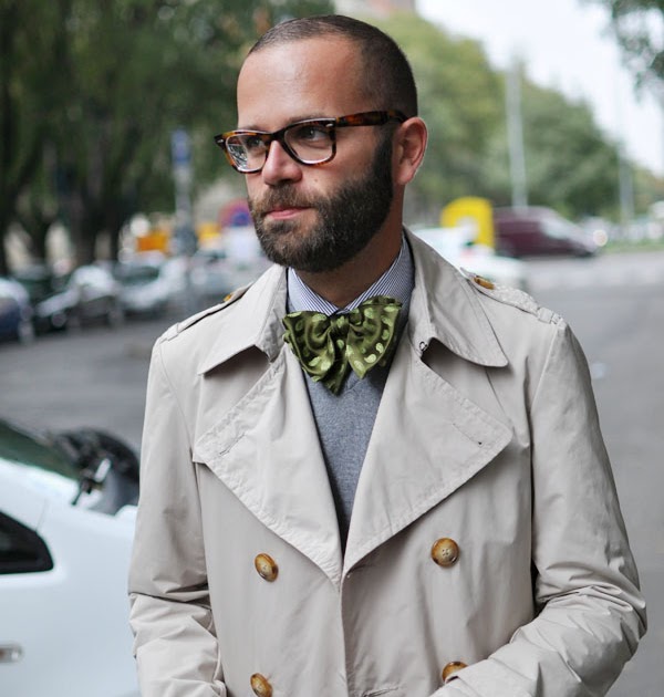 Milan Fashion Week: Angelo in a great bow tie... | EYE WEAR GLASSES