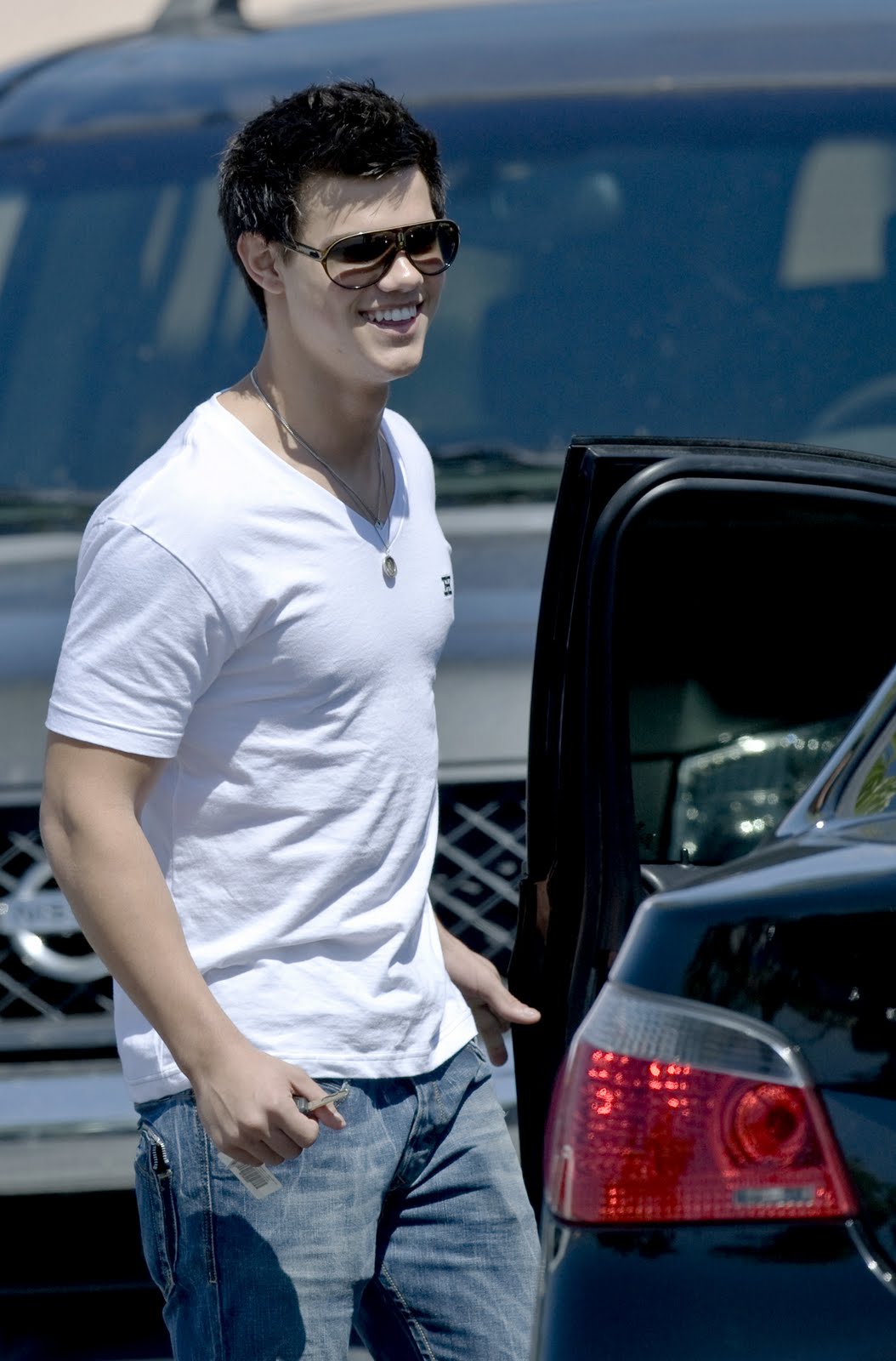 Taylor Lautner from Twilight wears Carrera Jocker sunglasses. Photo: Bauergriffin Olycom