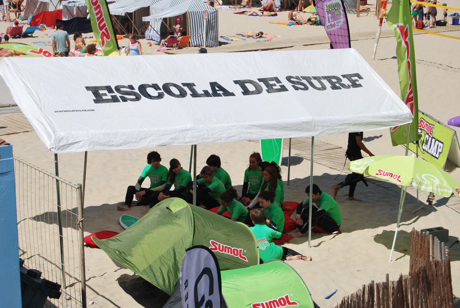 Surfing Life Club Surf school. A escola de surf mais experiente da