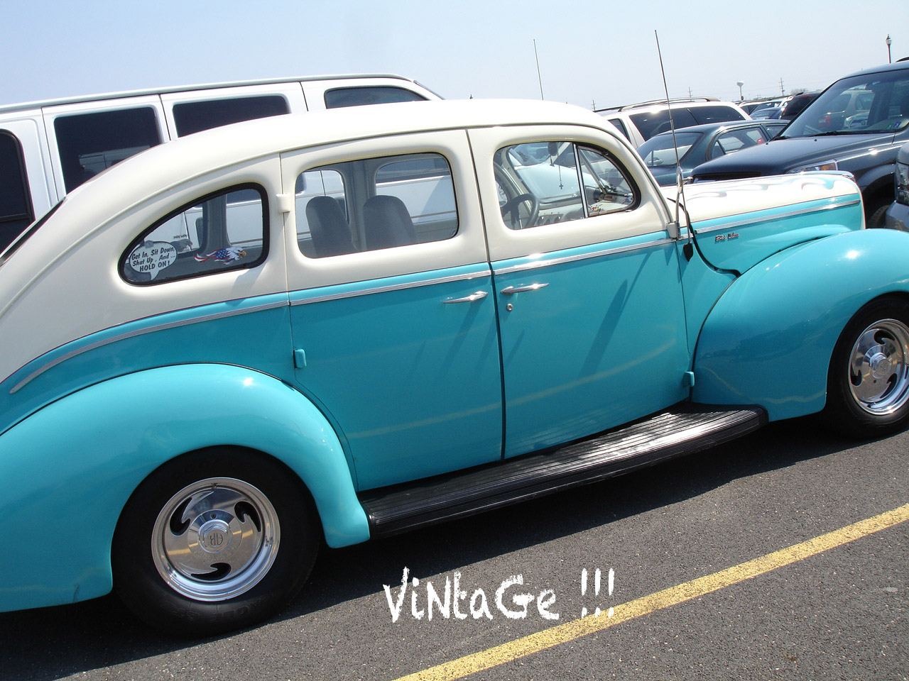 ChiPPy! SHaBBy! **Grayslake Flea Market** Illinois...