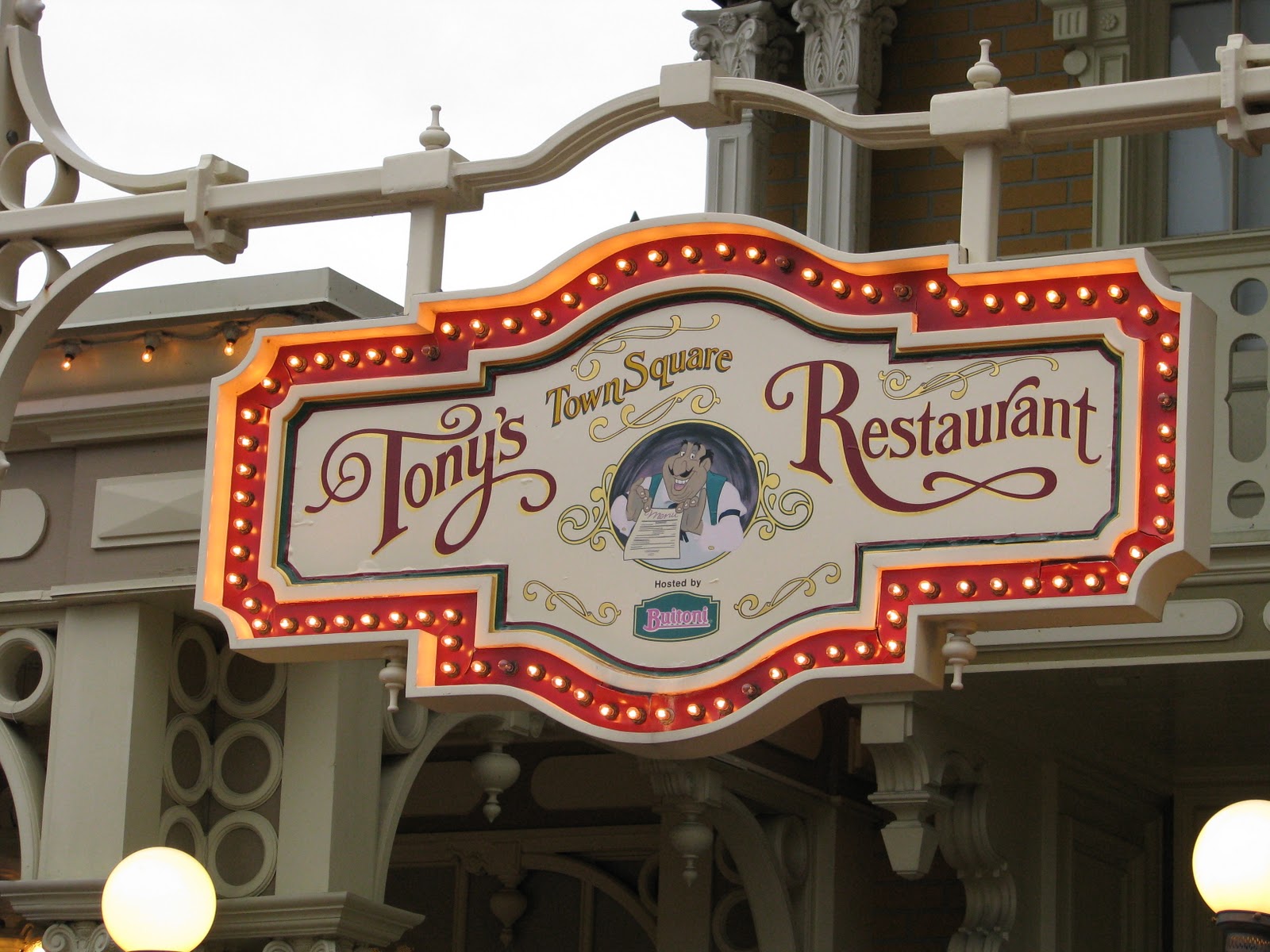 Disney World Dining: Tony's Town Square Restaurant | Disney World Blog