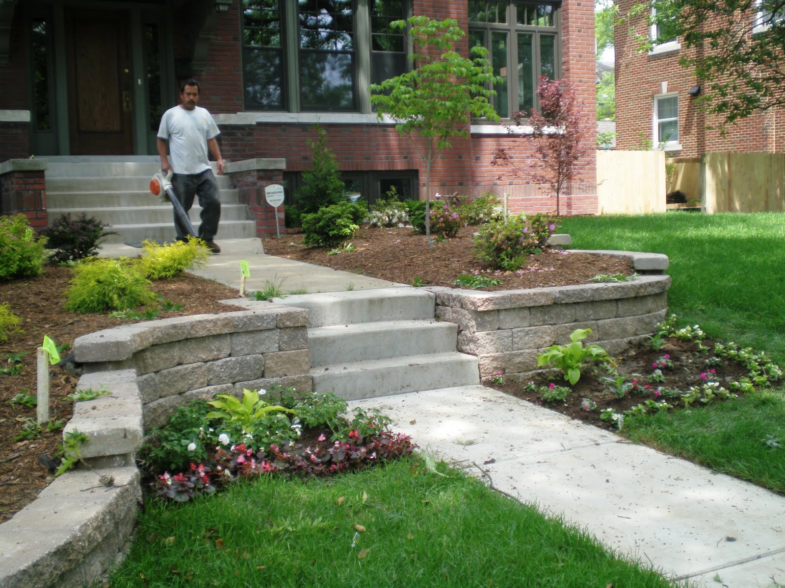 America's Best Landscaping & Tree Service, LLC