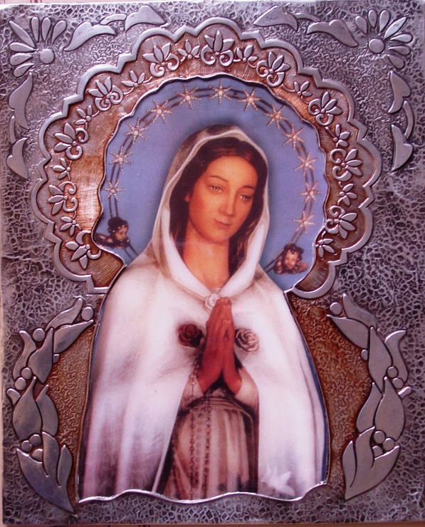 Sintético 99+ Foto Historia De La Virgen Rosa Mistica Mirada Tensa