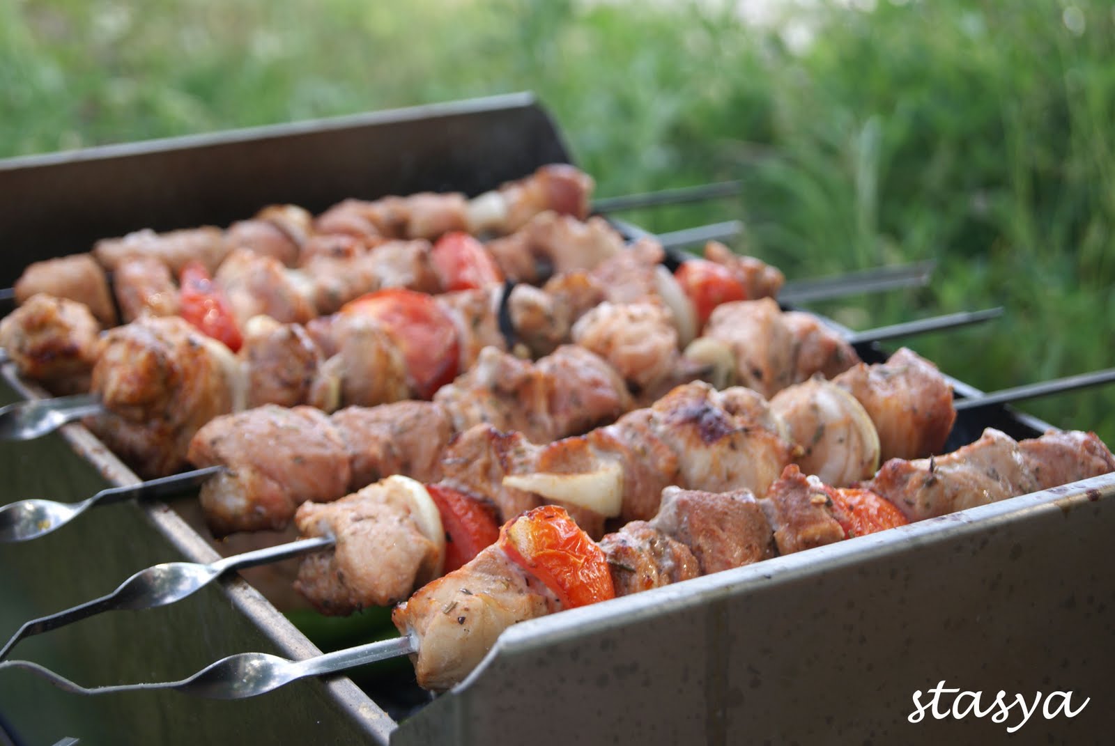 классический шашлык с луком. шашлык из баранины. шашлык из свинины. маринад для шашлыка из свинины. шашлык куриный в маринаде.