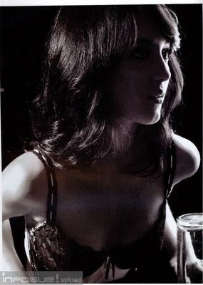 Pretty Girls: Julie Estelle