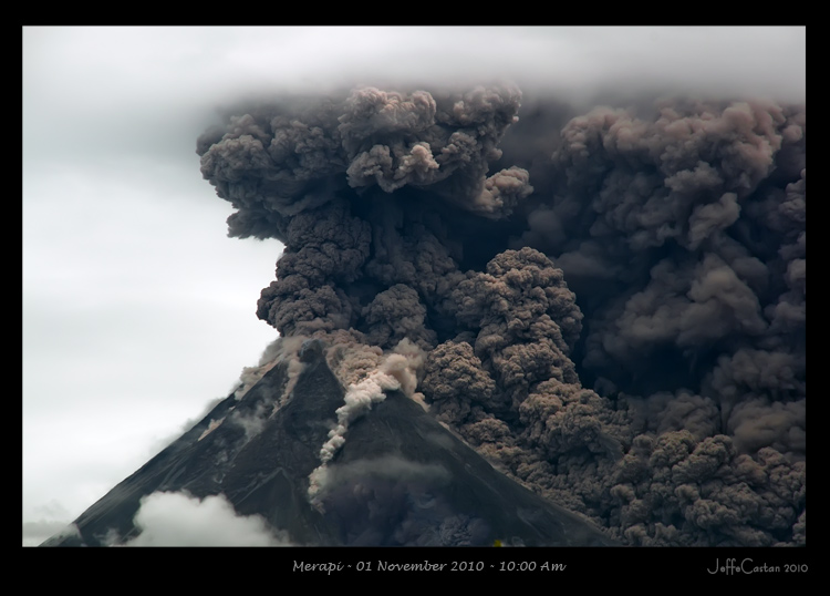 Zamrud Khatulistiwa: Merapi Mountain - 01 Nov 2010