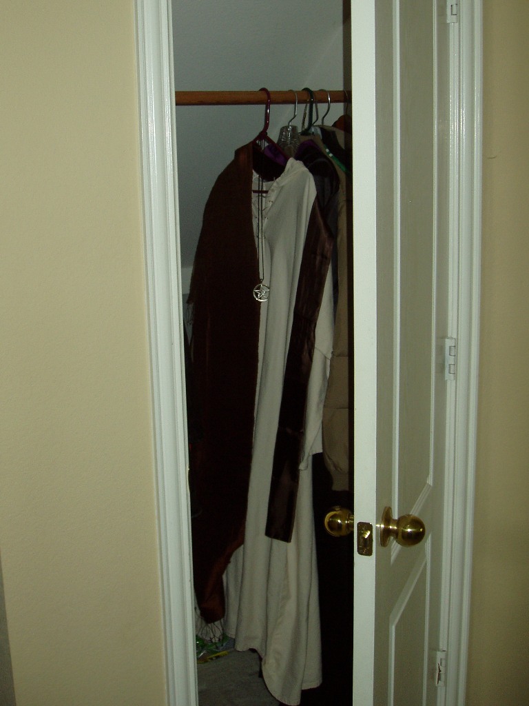 [closet8.jpg]